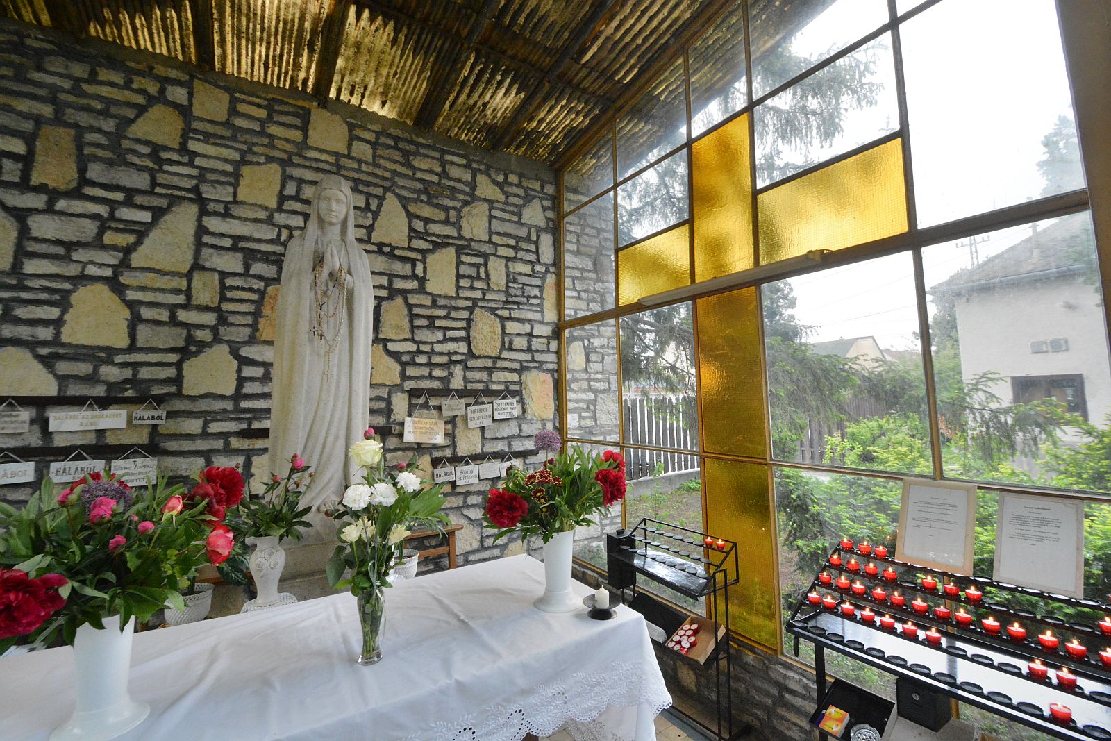 Ünnepi szentmise a Fatimai Boldogasszony plébánia templomban